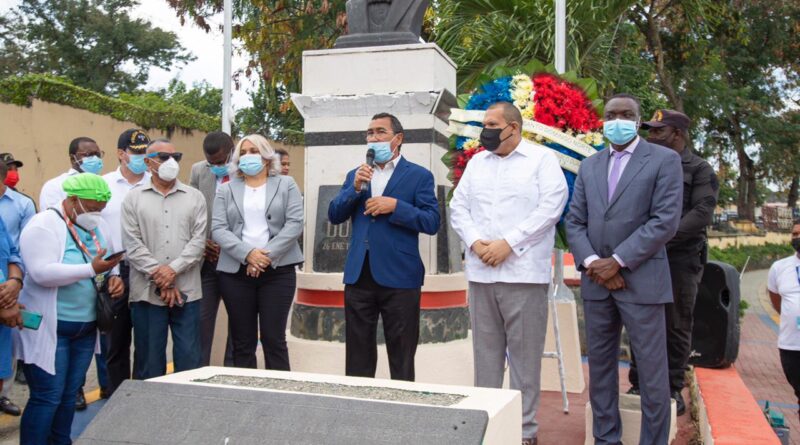 Alcaldía de SDN rinde homenaje a Juan Pablo Duarte