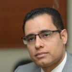 Exministro de Economía estima turismo no se recuperará en el 2021