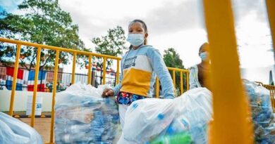 Alcaldía del Distrito Nacional recauda un millón de botellas plásticas