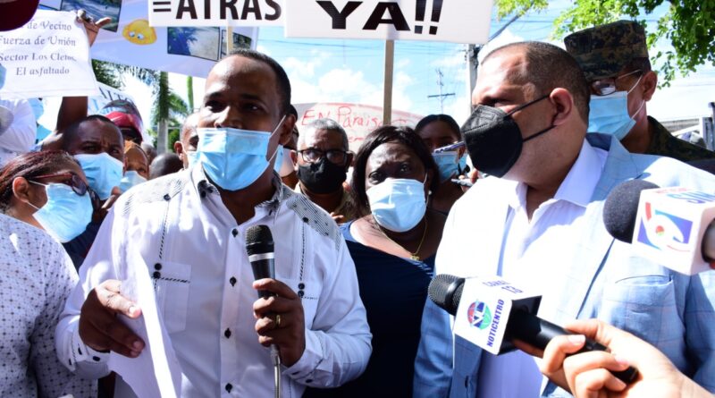 Ministro de Obras Pública y alcalde Carlos Guzmán se reunirán para tratar problemática asfaltado de calles de Santo Domingo Norte