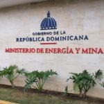 Gobierno inicia licitación para dos plantas y terminal de gas en Manzanillo
