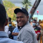 Sindicalista en Los Guaricanos dispone más de 40 vehículos para trasladar adultos mayores a vacunarse contra la Covid-19