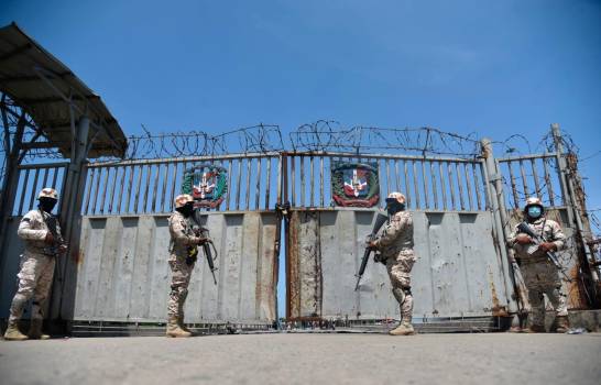 Presidente Abinader ordena cierre de frontera con Haití y reforzamiento de la seguridad