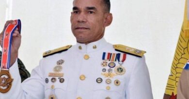 Solicitan a PGR y Cámara de Cuentas investigar al Vicealmirante Félix Albuquerque