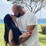 Albert Pujols y Nicole Fernández confirma relación amorosa con un beso