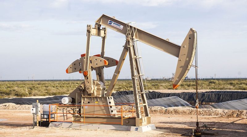 El precio del petróleo alcanza niveles más bajo 2.3% a US$87.27