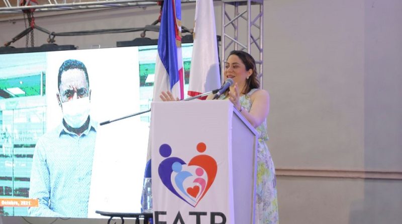 Gloria Reyes participó como expositora en el “VIII Congreso Familia; Sociedad y Violencia”, organizado por la Fundación Equidad y Justicia