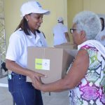 El programa social Supérate entregó 1,000 kits alimenticios a familias vulnerables afectadas por el huracán Fiona. Los beneficiados...