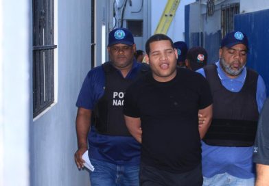 El Ministerio Público informó que tiene bajo arresto a Wilkin García Peguero (Mantequilla) bajo cargos de estafa y amenaza de muerte.