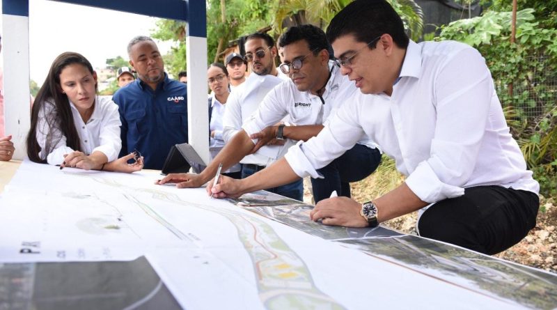 El director de la CAASD, Fellito Suberví, informó que durante el año 2022 sanearon cuatro mil metros lineales de cañadas en Gran Santo Domingo