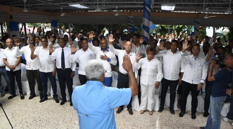 El Partido Revolucionario Moderno (PRM) juramentó a las nuevas autoridades del municipio de Santo Domingo Norte.