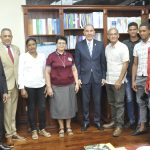 El ministro de MESCyT, Franklin García Fermín, apoyará a jóvenes del municipio de Padres Las Casas, en Azua. A través de programas de...