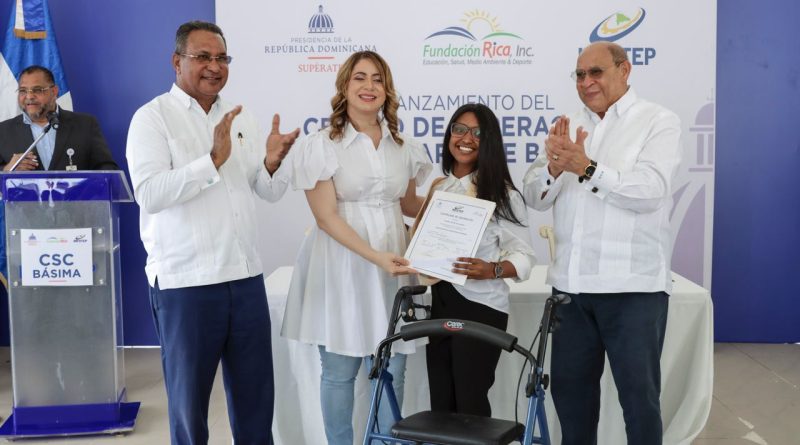 El programa Social Supérate y otras entidades impulsarán el desarrollo y promover la superación de la comunidad de Villa Altagracia.