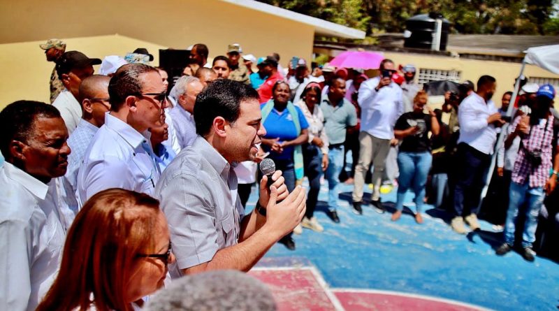 Roberto Ángel encabezó la  jornada de inclusión social "Primero Tú"; en el municipio El Cercado,  provincia San Juan.