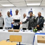MIP recibió del Ministerio de Educación 600 laptops y 1,200 butacas para equipar el Centro de Formación Policial; en Río San Juan...