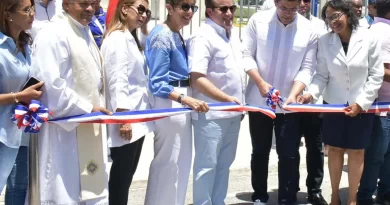 El ministro de Turismo, David Collado, inauguró un centro comunal en Maimón, Puerto Plata, construido a un costo superior a los 42 MM.