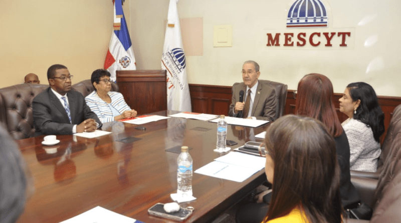 El MESCYT y el CONADIS, buscan crear un sistema de educación superior más inclusivo para personas con discapacidad.