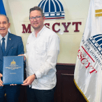 El MESCYT y la Embajada de los EEUU en la República Dominicana, despidieron a jóvenes beneficiarios de la convocatoria Fulbright-MESCYT 2023.