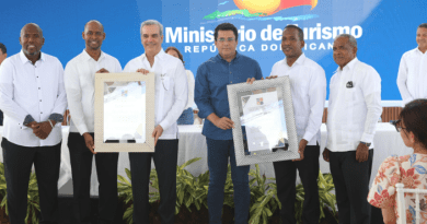 El presidente Luis Abinader dejó inaugurado el nuevo malecón del distrito municipal de Caleta en La Romana.