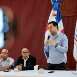 Gobierno sostuvo un encuentro con autoridades, comerciantes, presidentes de juntas de vecinos y otros líderes del Comendador, Elías Piña.