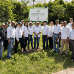La ETED realizó una jornada de reforestación en el área protegida de la loma Isabel de Torres, donde fueron sembradas más de 800 plantas...