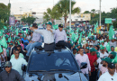 Leonel Fernández encabezó una caravana multitudinaria por los barrios del municipio de San Juan de la Maguana.