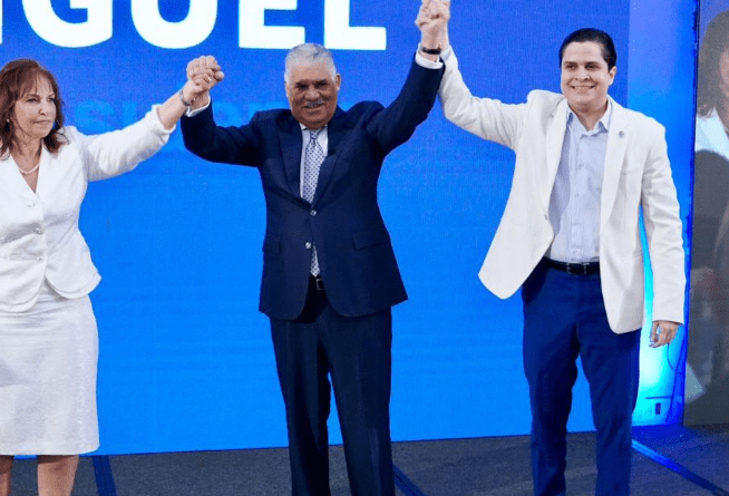 El Partido Revolucionario Dominicano (PRD) proclamó al ingeniero Miguel Vargas Maldonado como su candidato presidencial para los comicios...