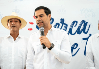 El director general de Propeep inició la articulación interinstitucional en la provincia Monte Plata para llevar acciones del Gobierno.