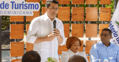 El ministro de Turismo dejó iniciados los trabajos del mejoramiento del entorno del Balneario Boca de Cachón, en Jimani, Independencia...