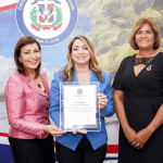 Dictan la conferencia “El Empoderamiento de la Mujer, Desafíos, Avances y Oportunidades”, impartida por Gloria Reyes, directora general del..