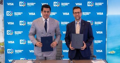 David Collado y Visa firman acuerdo para fortalecer la promoción turística de RD