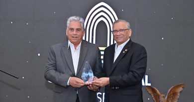 Banreservas reconoce a Winston Chilote Llenas en homenaje a los 93 años de las Águilas Cibaeñas