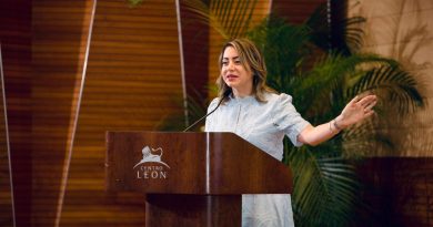 Ministra de la Mujer destaca impacto del acceso al crédito femenino en foro Mujeres en la Banca